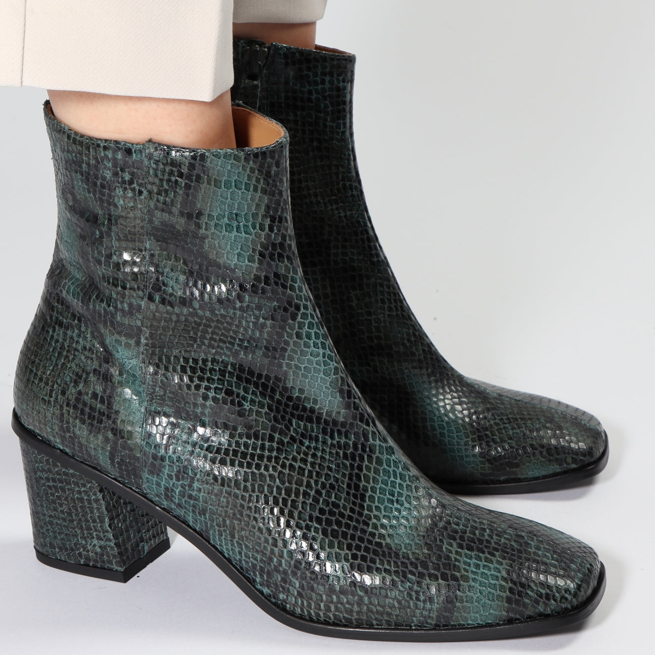 Frederikke Snake Green