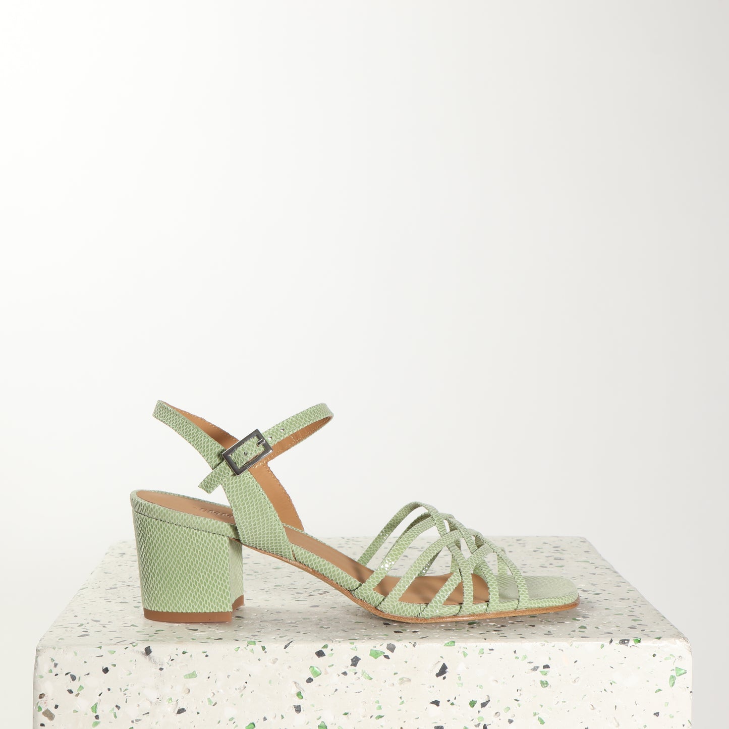 Katrina Viper Green - last pairs 37, 38
