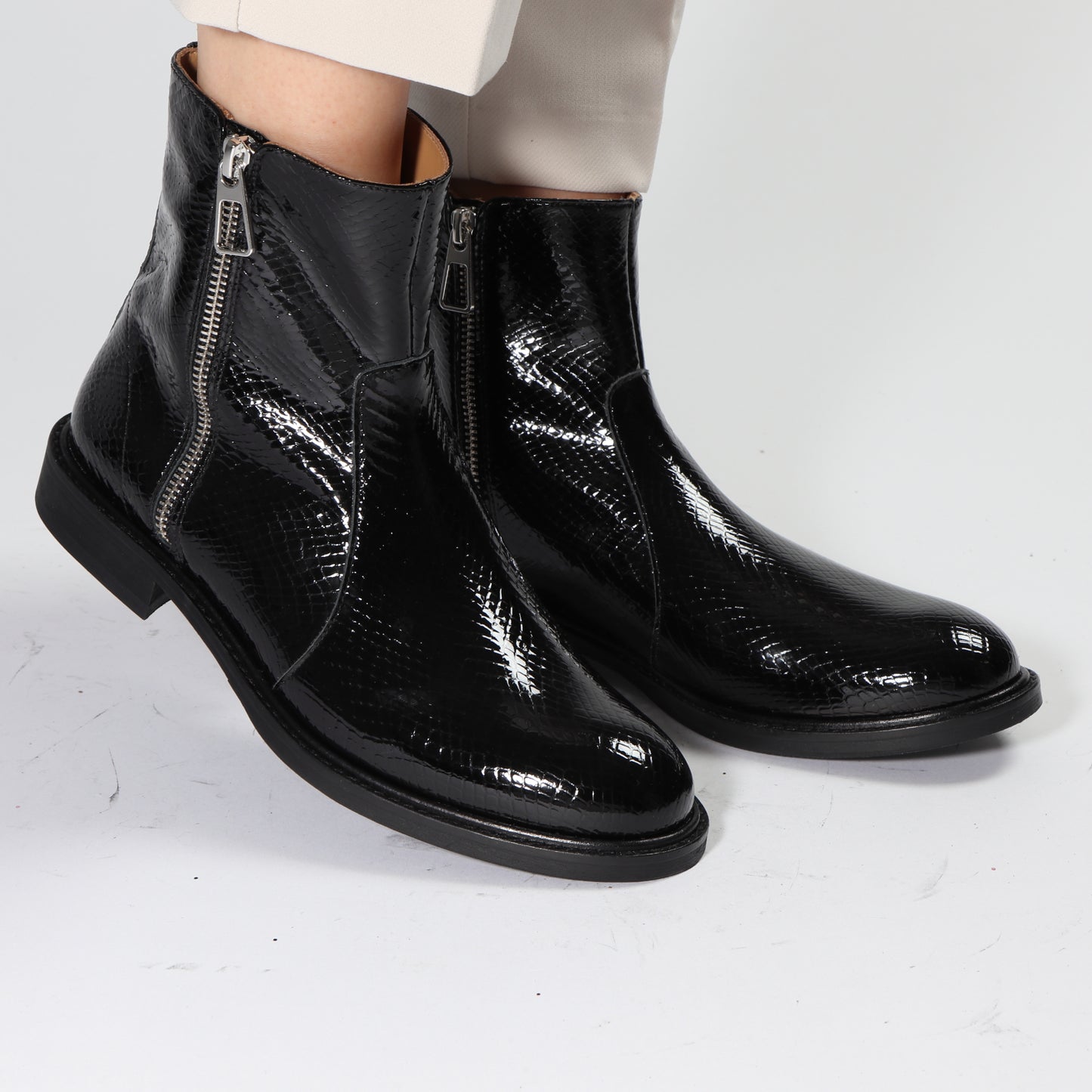 Melanie Python Black