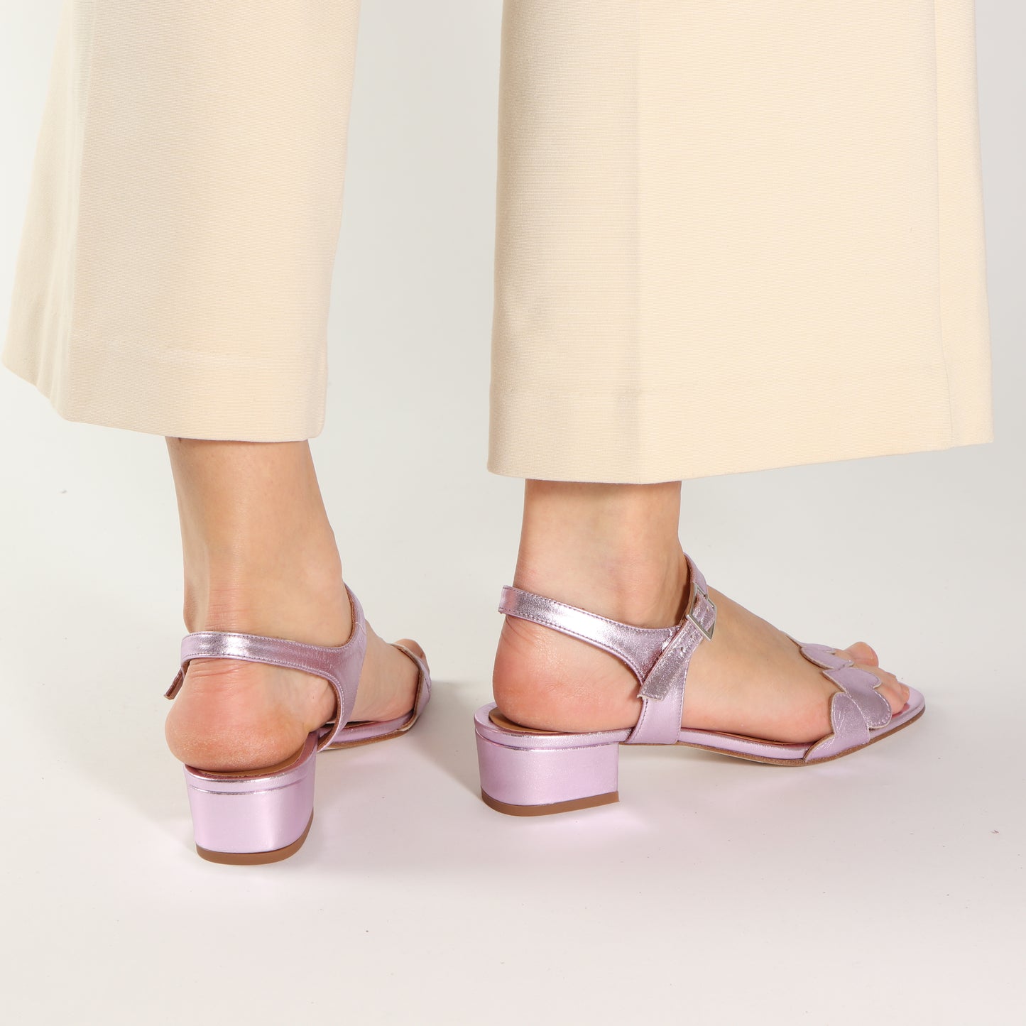 Poppy Metal Pink