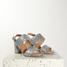 Load image into Gallery viewer, AMELIA Studio 54 Denim - last pairs 35, 36, 38 - Emma Go Shoes
