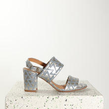 Load image into Gallery viewer, AMELIA Studio 54 Denim - last pairs 35, 36, 38 - Emma Go Shoes
