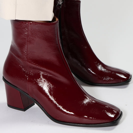 Frederikke Wrinkle Bordeaux - last pairs 37,38,40