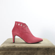 Load image into Gallery viewer, Iben Suede Old Rose - last few 39 &amp; 40 - Emma Go Shoes
