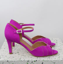 Load image into Gallery viewer, PHOEBE Suede Neon Fuxia &amp; Nappa Gold
